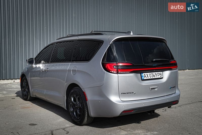 Мінівен Chrysler Pacifica 2021 в Харкові