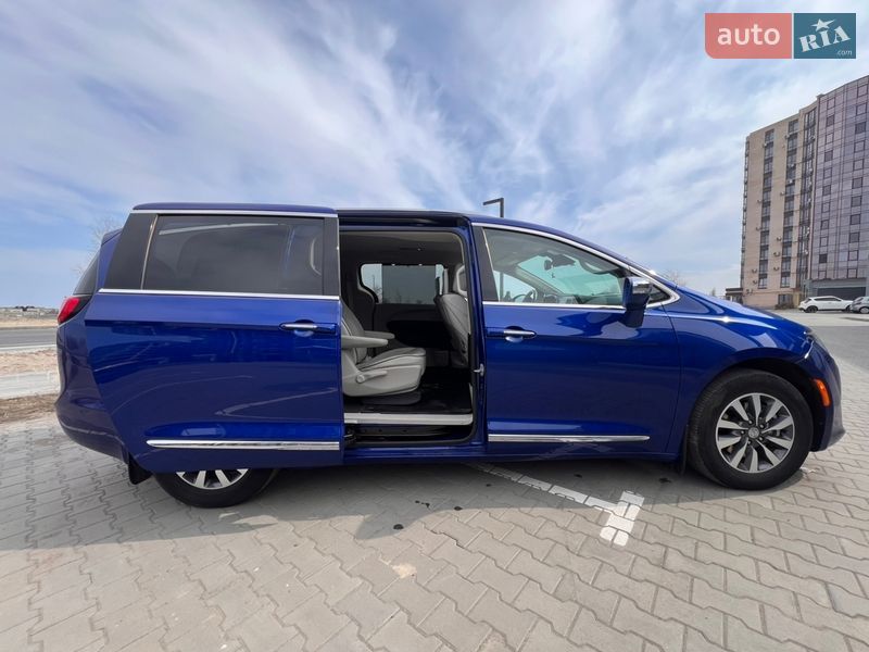 Минивэн Chrysler Pacifica 2020 в Черкассах