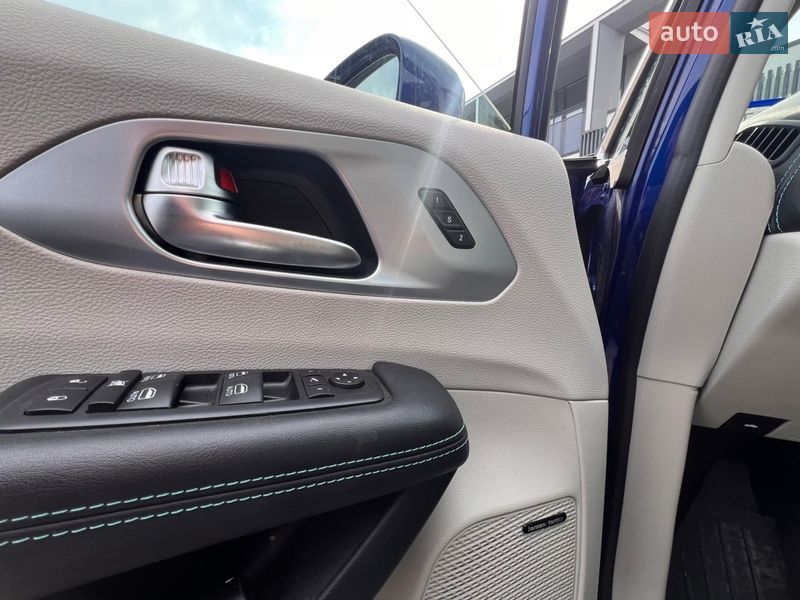 Минивэн Chrysler Pacifica 2020 в Черкассах