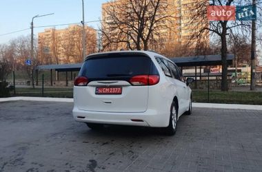 Минивэн Chrysler Pacifica 2020 в Киеве