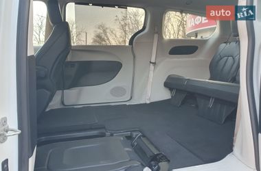 Минивэн Chrysler Pacifica 2020 в Киеве