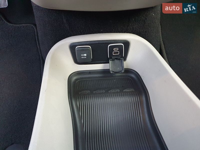 Минивэн Chrysler Pacifica 2020 в Киеве