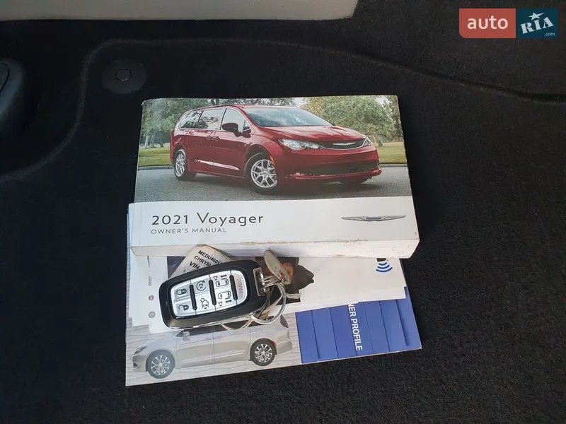 Минивэн Chrysler Pacifica 2020 в Киеве документ