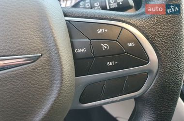 Минивэн Chrysler Pacifica 2020 в Киеве