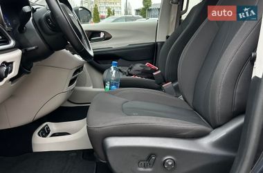 Мінівен Chrysler Pacifica 2019 в Одесі