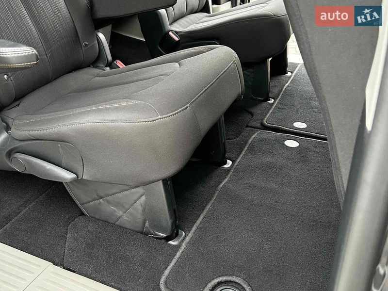 Мінівен Chrysler Pacifica 2019 в Одесі