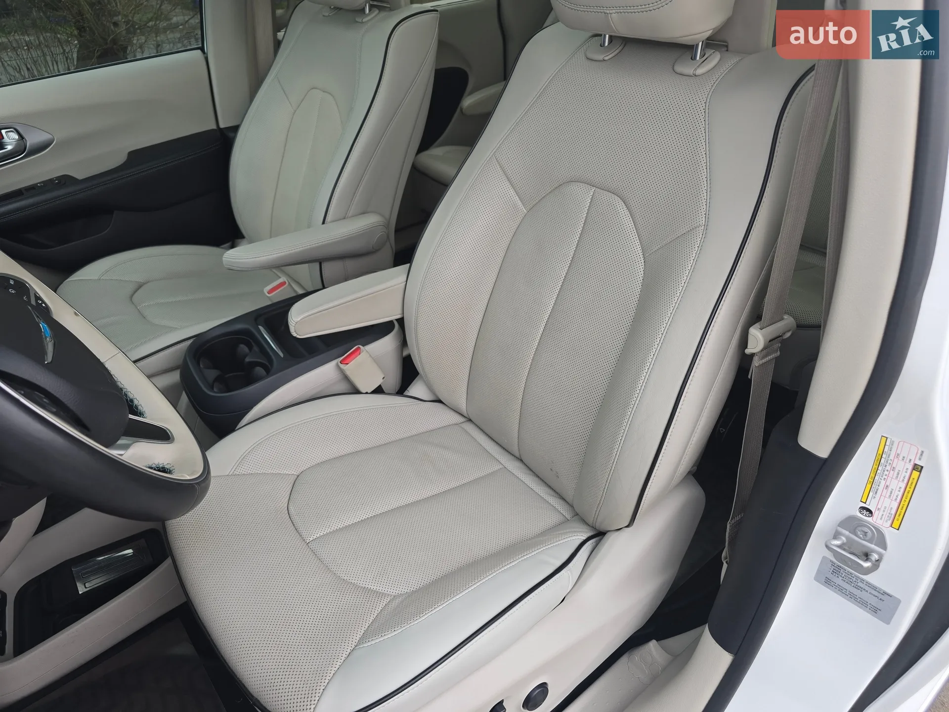 2017 Chrysler Pacifica - мініатюра 45