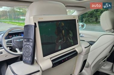 Минивэн Chrysler Pacifica 2017 в Хмельницком