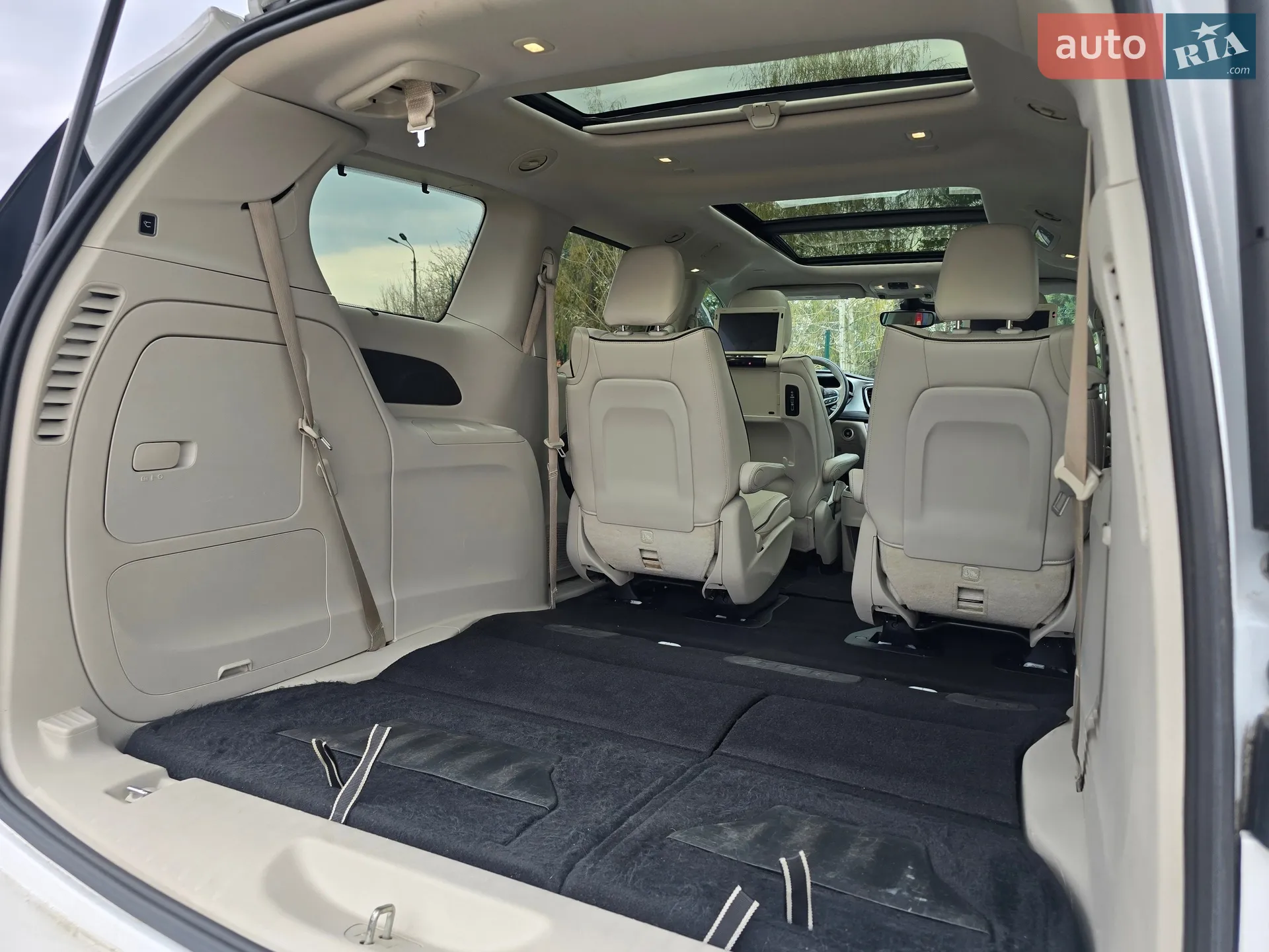 2017 Chrysler Pacifica - мініатюра 121
