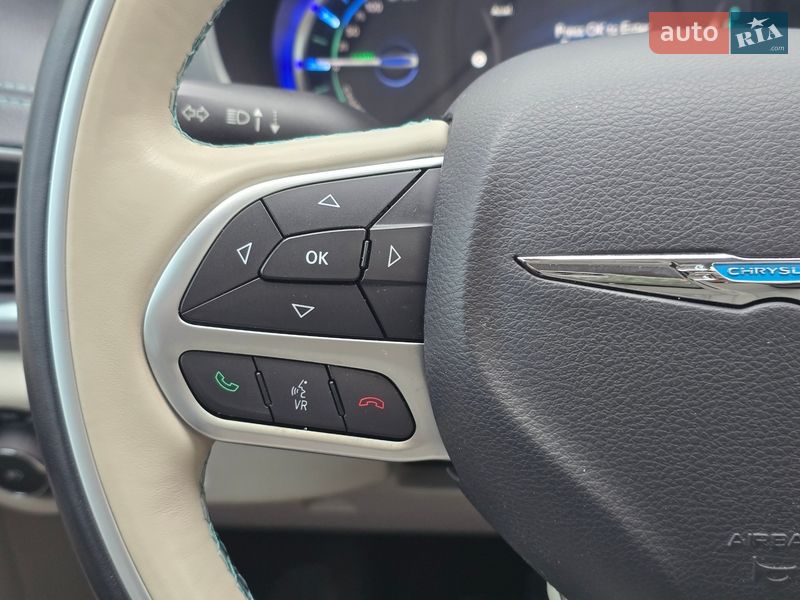 Минивэн Chrysler Pacifica 2017 в Хмельницком