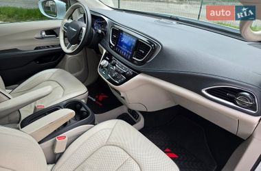 Минивэн Chrysler Pacifica 2017 в Хмельницком