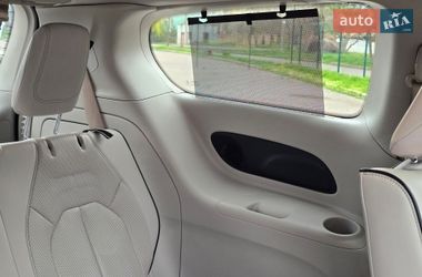 Минивэн Chrysler Pacifica 2017 в Хмельницком