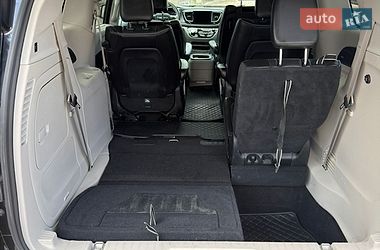 Мінівен Chrysler Pacifica 2018 в Києві фото 12 Мінівен Chrysler Pacifica 2018 в Києві