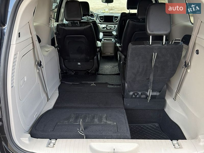 Мінівен Chrysler Pacifica 2018 в Києві фото 12 Мінівен Chrysler Pacifica 2018 в Києві
