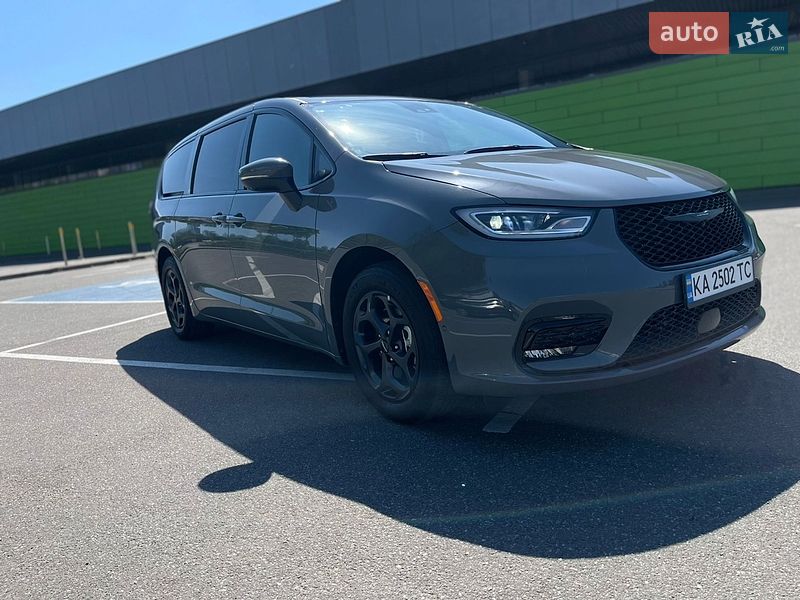 Chrysler Pacifica 2023