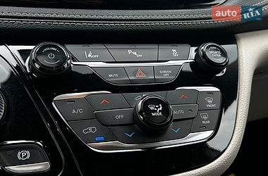 Мінівен Chrysler Pacifica 2022 в Львові