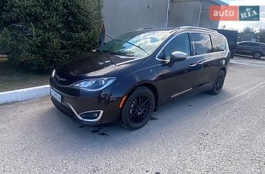 Мінівен Chrysler Pacifica 2018 в Ужгороді фото 23 Мінівен Chrysler Pacifica 2018 в Ужгороді