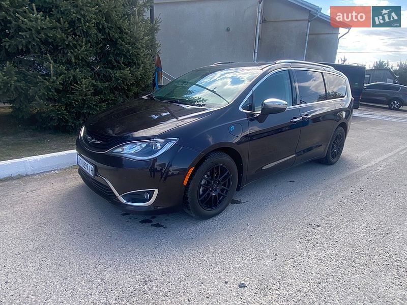 Мінівен Chrysler Pacifica 2018 в Ужгороді фото 23 Мінівен Chrysler Pacifica 2018 в Ужгороді