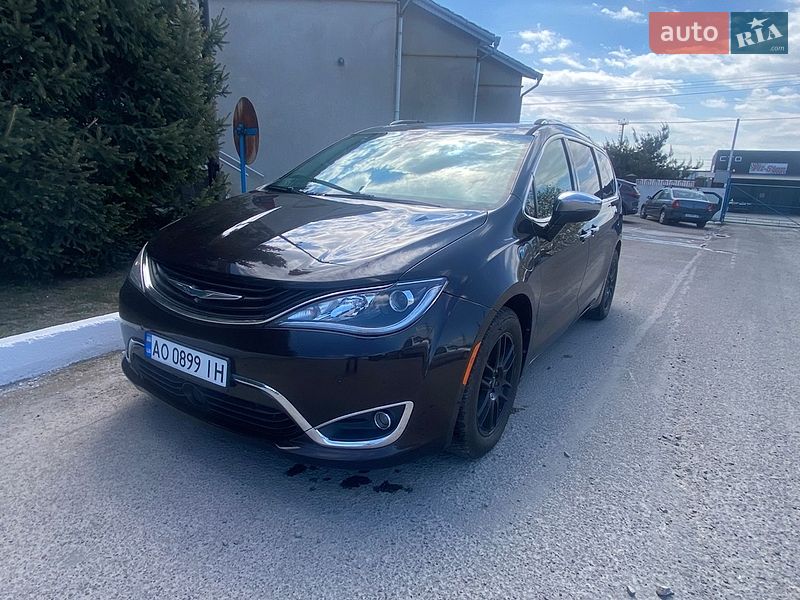 Мінівен Chrysler Pacifica 2018 в Ужгороді фото 24 Мінівен Chrysler Pacifica 2018 в Ужгороді