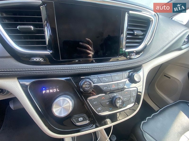 Мінівен Chrysler Pacifica 2018 в Ужгороді фото 27 Мінівен Chrysler Pacifica 2018 в Ужгороді