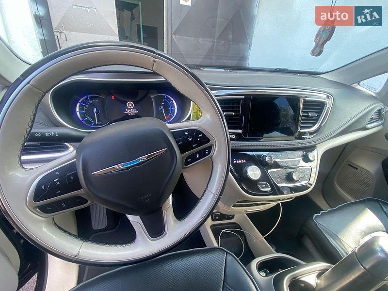 Мінівен Chrysler Pacifica 2018 в Ужгороді фото 28 Мінівен Chrysler Pacifica 2018 в Ужгороді