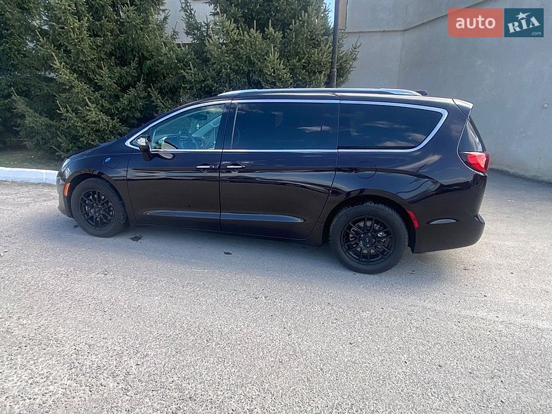 Мінівен Chrysler Pacifica 2018 в Ужгороді фото 29 Мінівен Chrysler Pacifica 2018 в Ужгороді