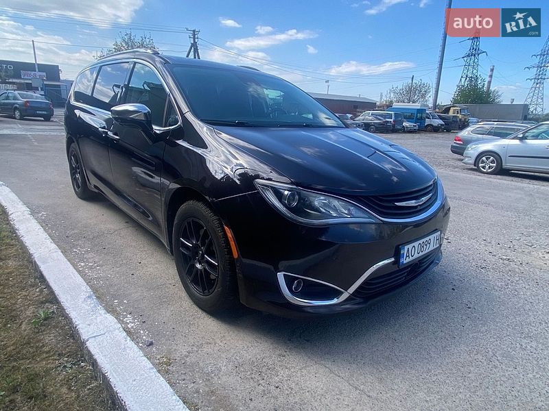 Мінівен Chrysler Pacifica 2018 в Ужгороді фото 33 Мінівен Chrysler Pacifica 2018 в Ужгороді