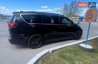 Мінівен Chrysler Pacifica 2018 в Ужгороді фото 35 Мінівен Chrysler Pacifica 2018 в Ужгороді