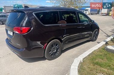 Мінівен Chrysler Pacifica 2018 в Ужгороді фото 36 Мінівен Chrysler Pacifica 2018 в Ужгороді
