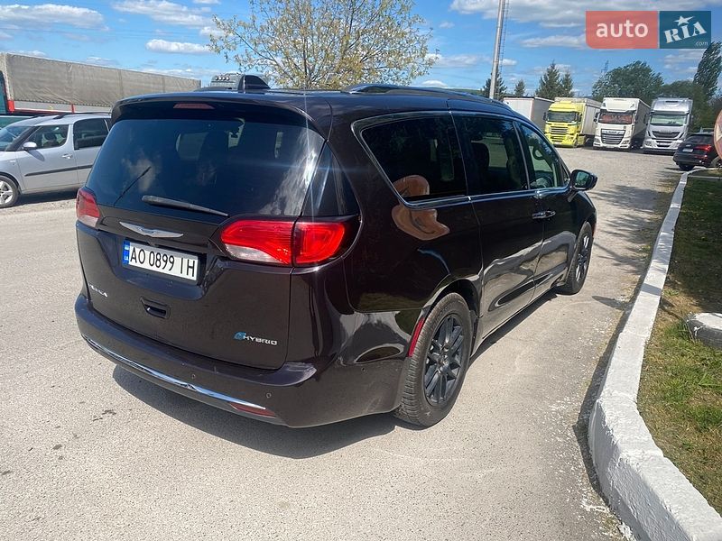 Мінівен Chrysler Pacifica 2018 в Ужгороді фото 37 Мінівен Chrysler Pacifica 2018 в Ужгороді
