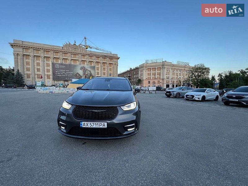 Мінівен Chrysler Pacifica 2021 в Харкові