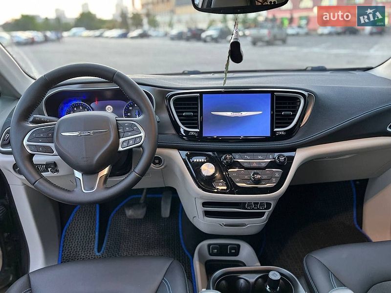 Мінівен Chrysler Pacifica 2021 в Харкові