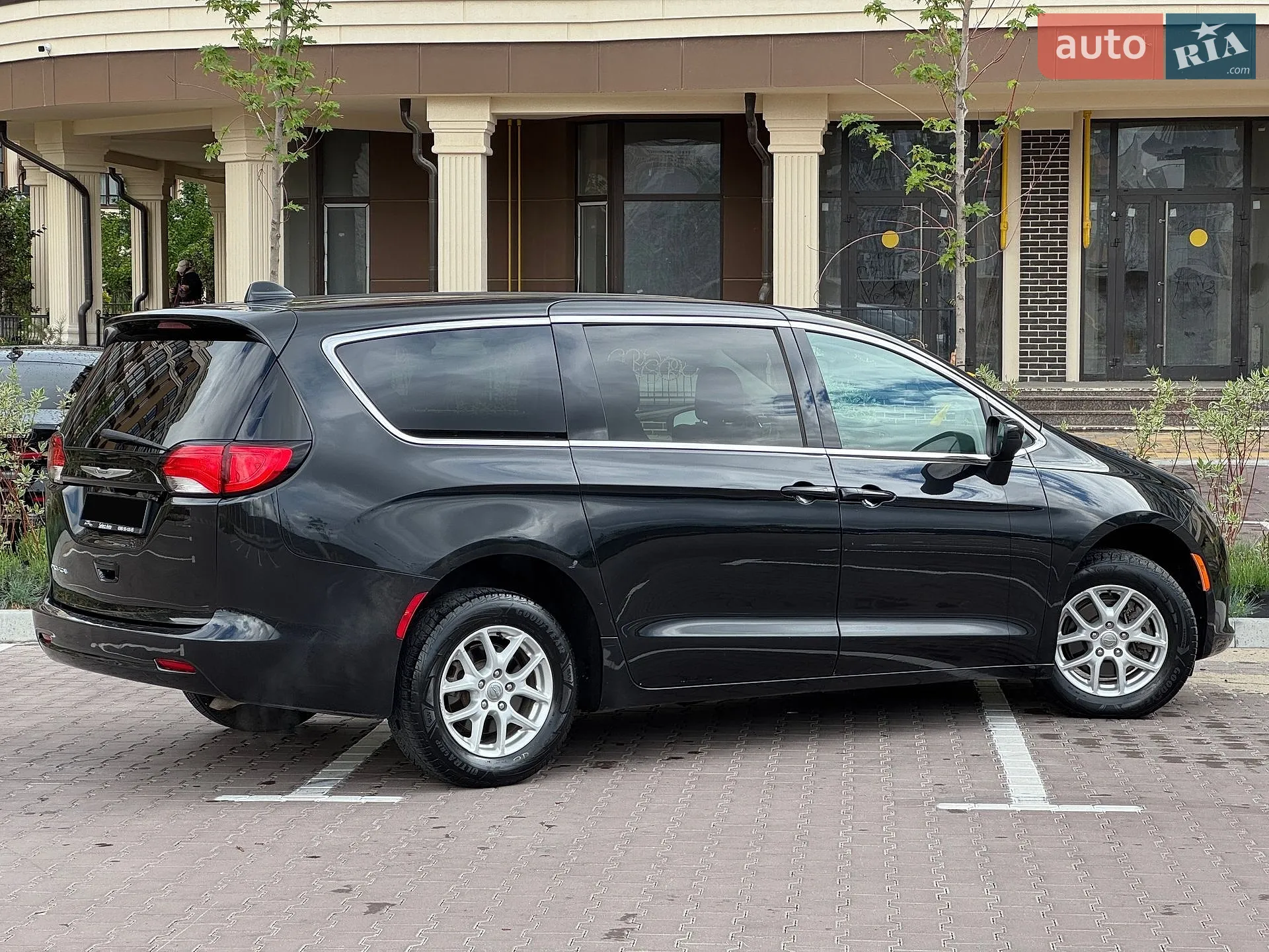 2016 Chrysler Pacifica - мініатюра 17