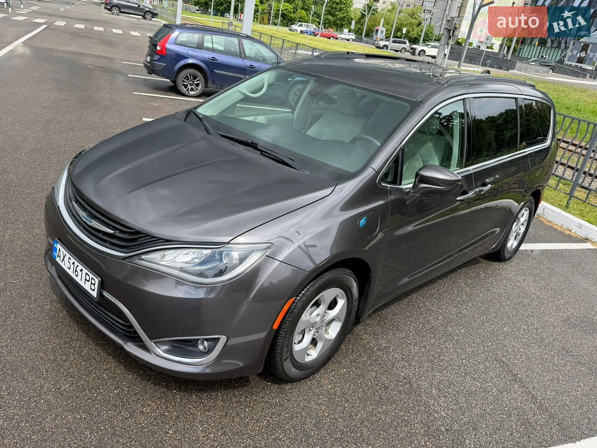 2017 Chrysler Pacifica - мініатюра 4