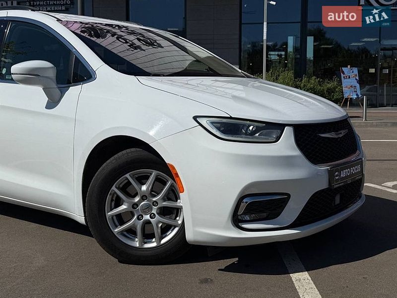 Мінівен Chrysler Pacifica 2021 в Києві