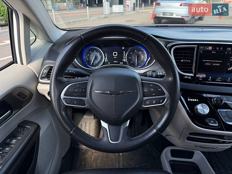 Мінівен Chrysler Pacifica 2021 в Києві