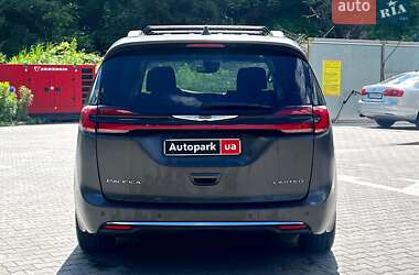 Минивэн Chrysler Pacifica 2021 в Киеве