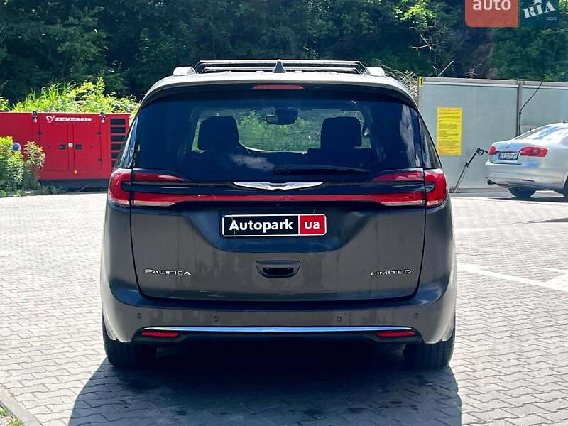 Минивэн Chrysler Pacifica 2021 в Киеве
