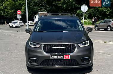 Минивэн Chrysler Pacifica 2021 в Киеве