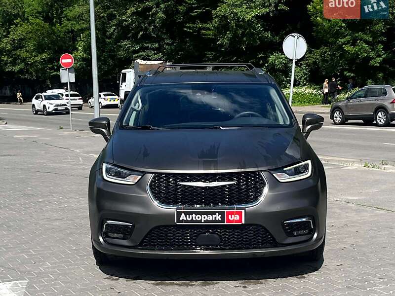 Минивэн Chrysler Pacifica 2021 в Киеве