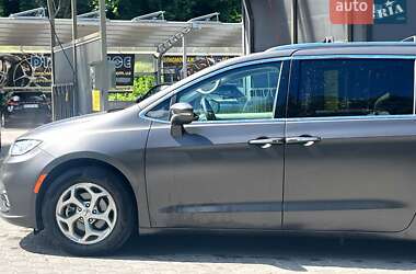 Минивэн Chrysler Pacifica 2021 в Киеве