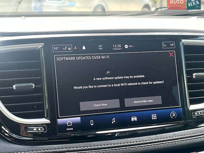 Минивэн Chrysler Pacifica 2021 в Киеве