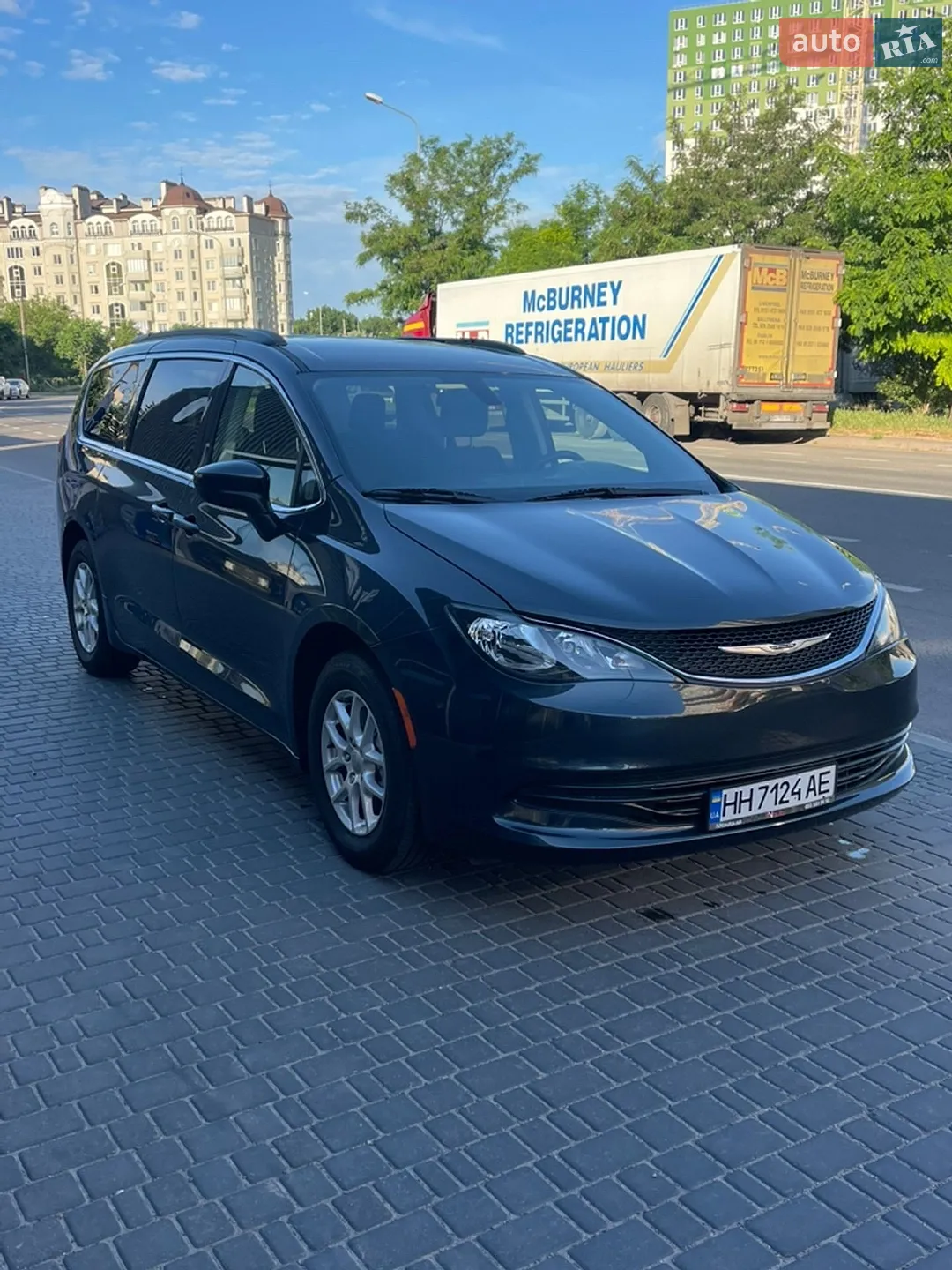 2019 Chrysler Pacifica - мініатюра 2