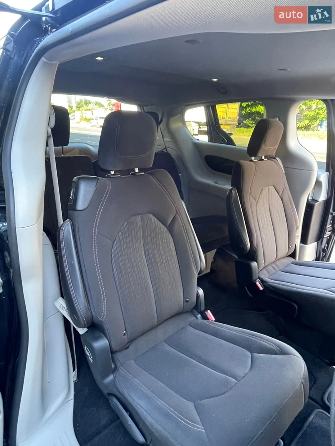 2019 Chrysler Pacifica - мініатюра 12