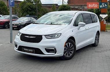 Мінівен Chrysler Pacifica 2022 в Львові