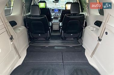 Мінівен Chrysler Pacifica 2018 в Ужгороді фото 7 Мінівен Chrysler Pacifica 2018 в Ужгороді