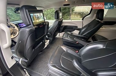 Мінівен Chrysler Pacifica 2018 в Ужгороді фото 16 Мінівен Chrysler Pacifica 2018 в Ужгороді