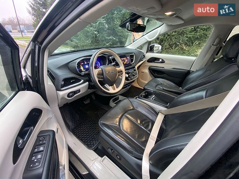Мінівен Chrysler Pacifica 2018 в Ужгороді фото 21 Мінівен Chrysler Pacifica 2018 в Ужгороді