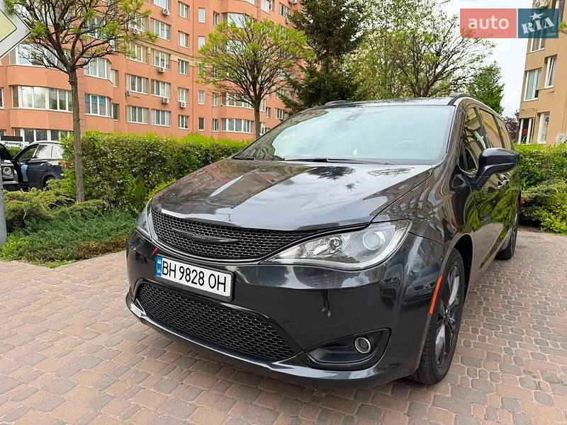 Chrysler Pacifica 2019