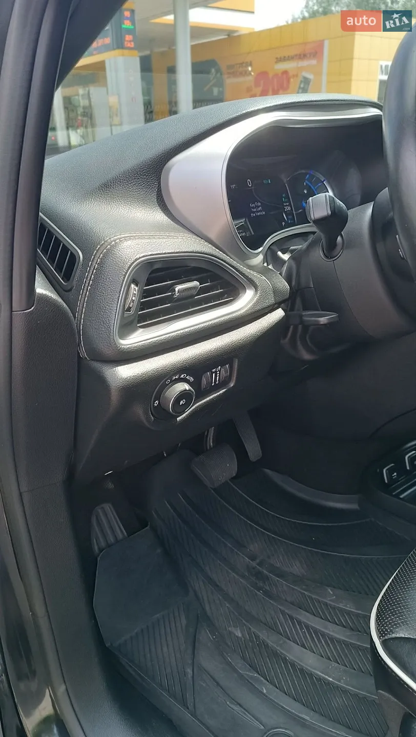 2019 Chrysler Pacifica - мініатюра 16